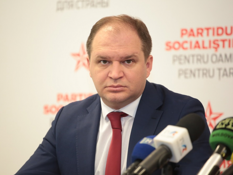 Primarul de Chișinău ia distanță față de Dodon: Limba noastră este limba română